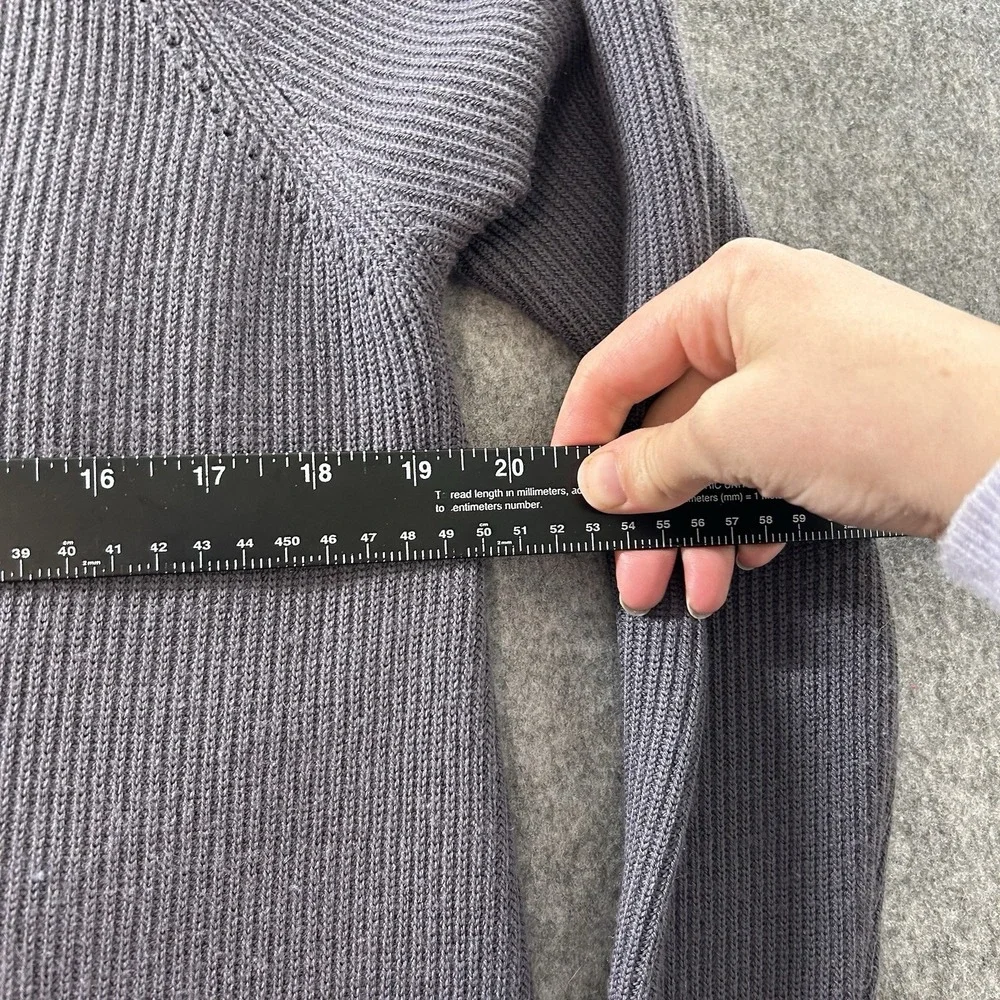 ATHLETA Sweater Small Hanover Merino Wool Blend V-Neck Knit Purple Winter